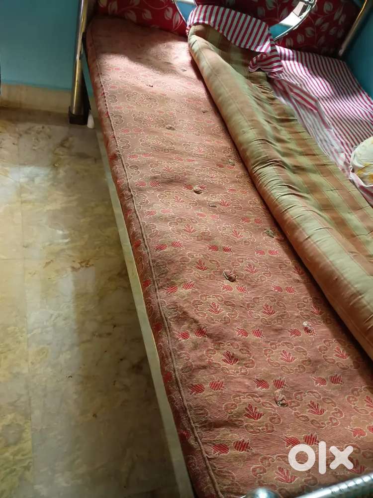 New condition gadi ( jagim) size 5'×7'