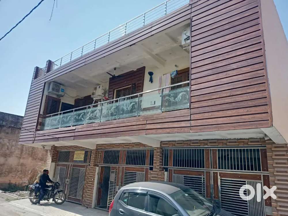 Haridwar mei Fully furnished 4 BHK independent Flat in Raja garden GD3
