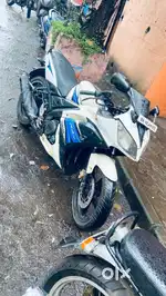 Yamaha r15 v1 s