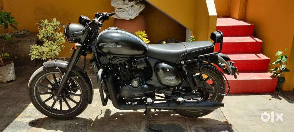 Jawa 42 bike