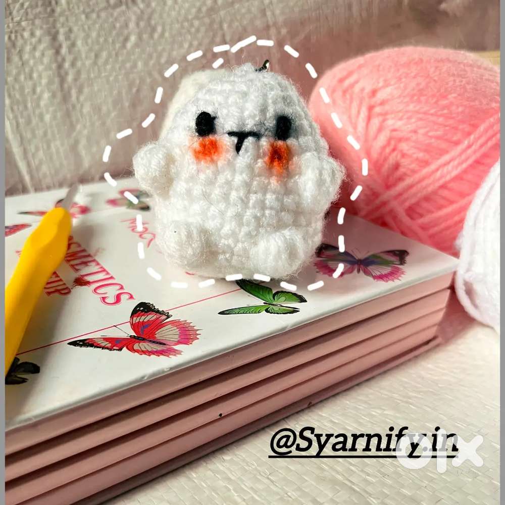 Handmade crochet keychain cute amigurumi toy