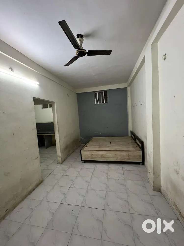 Need a decent boy roommate for sharing 1 Bhk flat at khandwa naka
