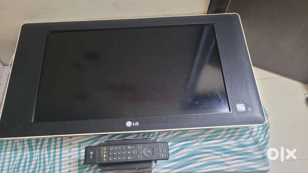 LG TV, Speakers, Nebulizer, Sandwich maker for sale Rs 6000