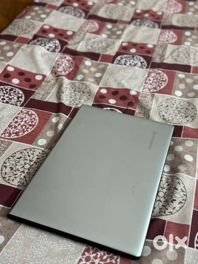 Lenovo Ideapad laptop - fully functional(10y) , 8GB RAM, 500GB HD