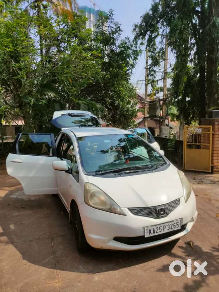 Honda Jazz Petrol  Excellent Engine ₹3.5 Lakh