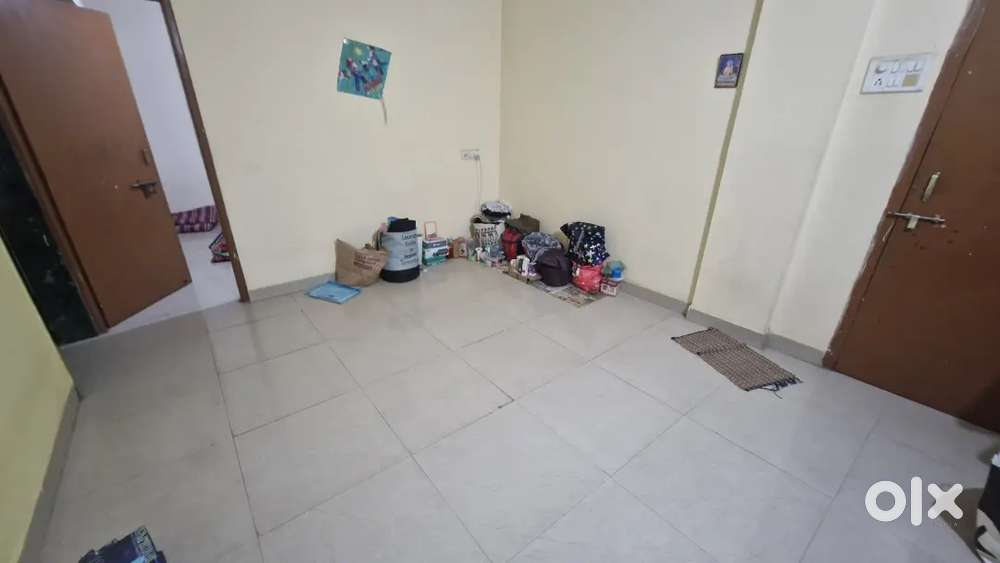 Female flats mate required urgently