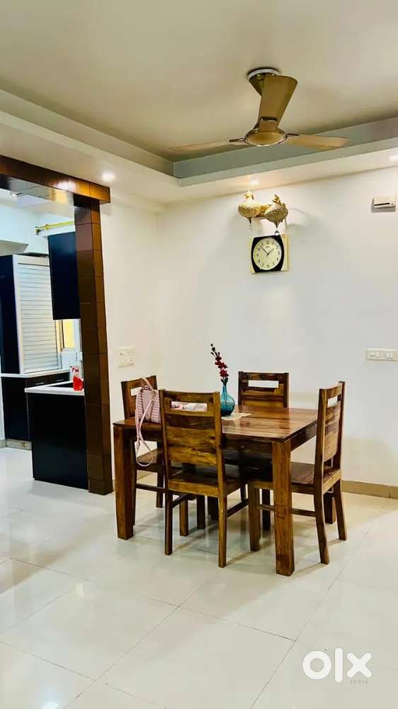 Luxury 3 BHK+Servant Fully Furnished Apartment in Nirala Aspire