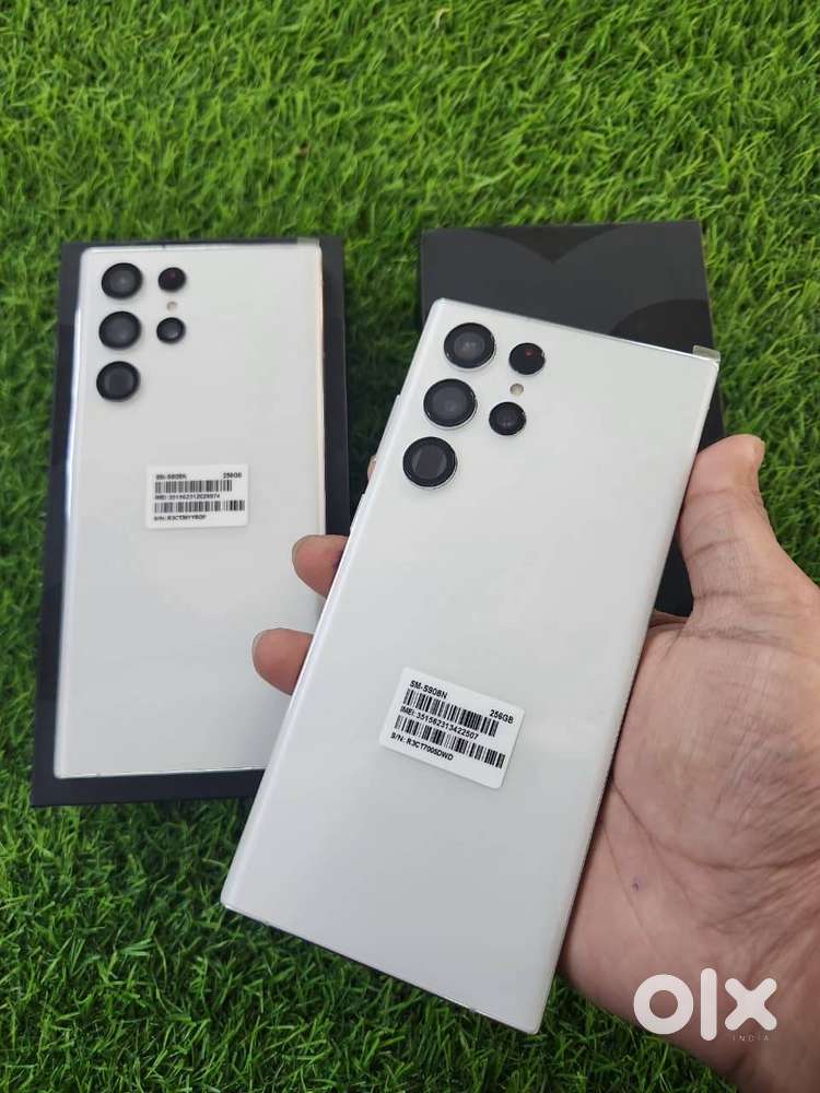 Selling 3 Month Old Samsung S22 Ultra With Brand New Condition, Urgent