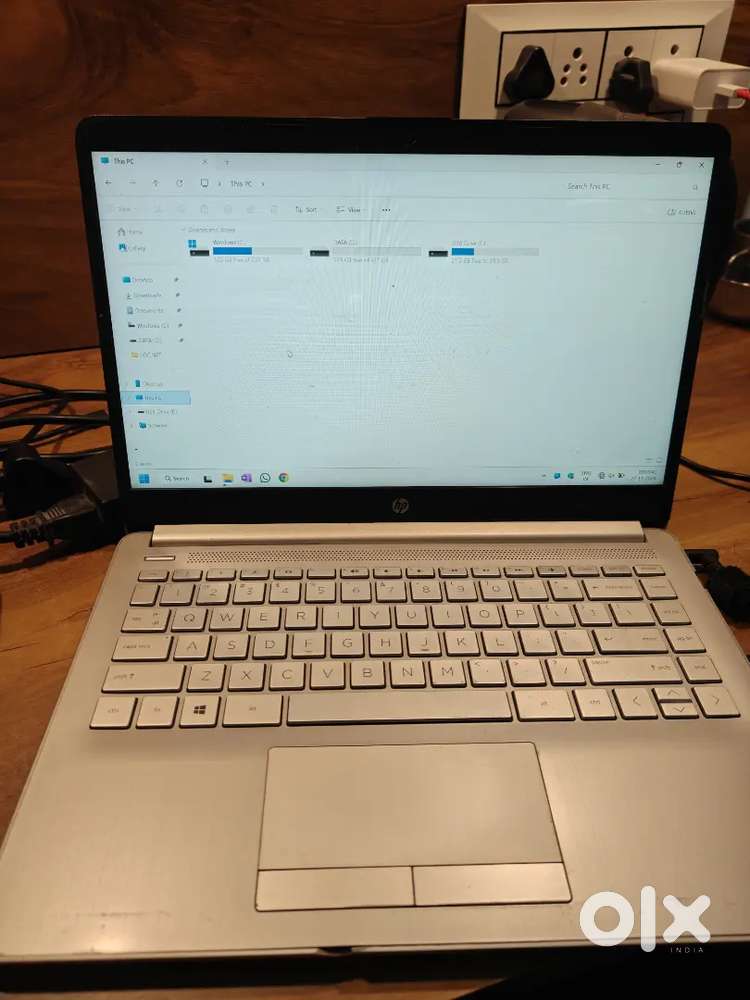 HP 14inch ryzen 5laptop perfect working condition
