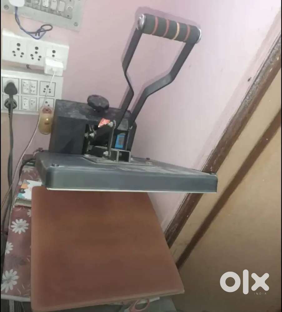 T-shirt printing machine in good condition