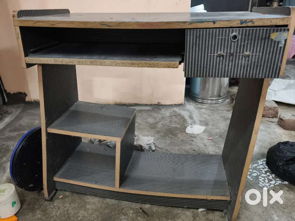 Computer Table