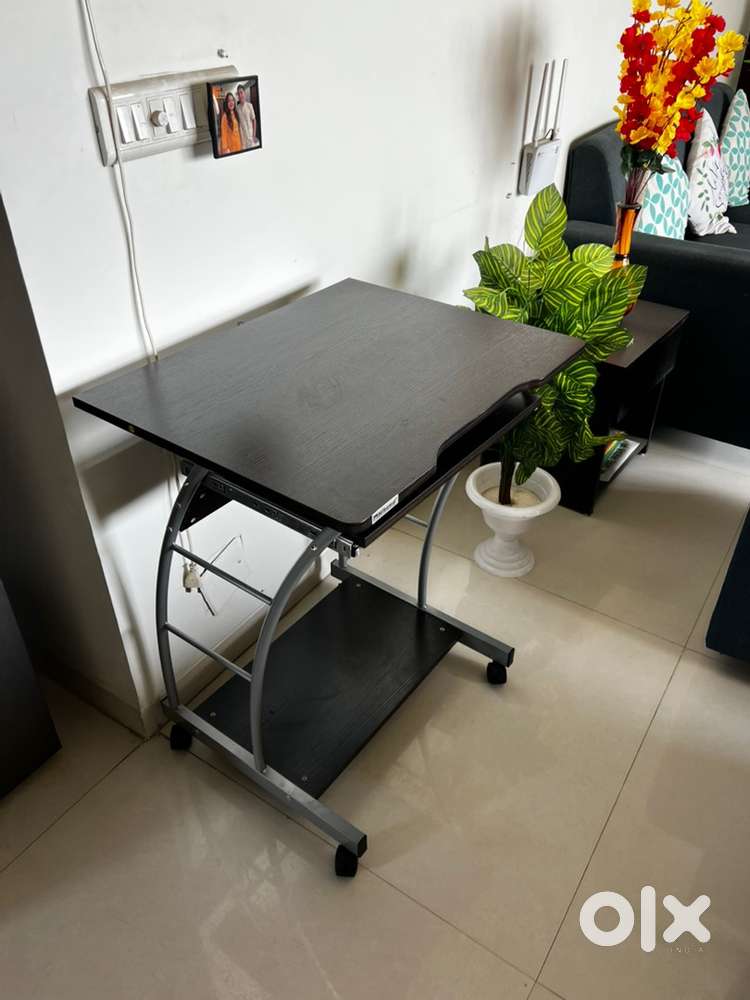 Nilkamal Computer Table - Excellent Condition