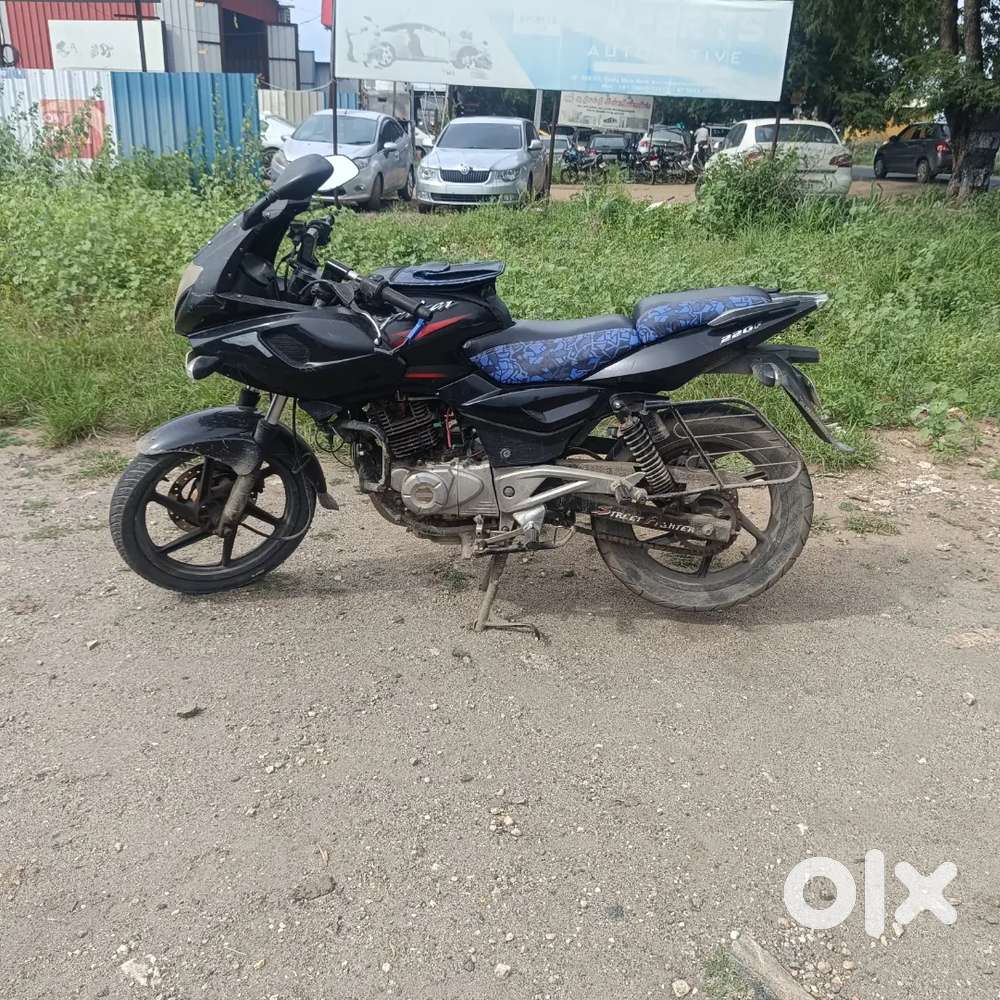 Bajai pulsar 220