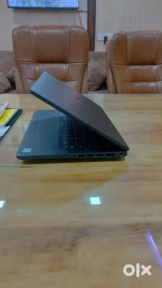 Dell corei5 laptop brand new condition/16500