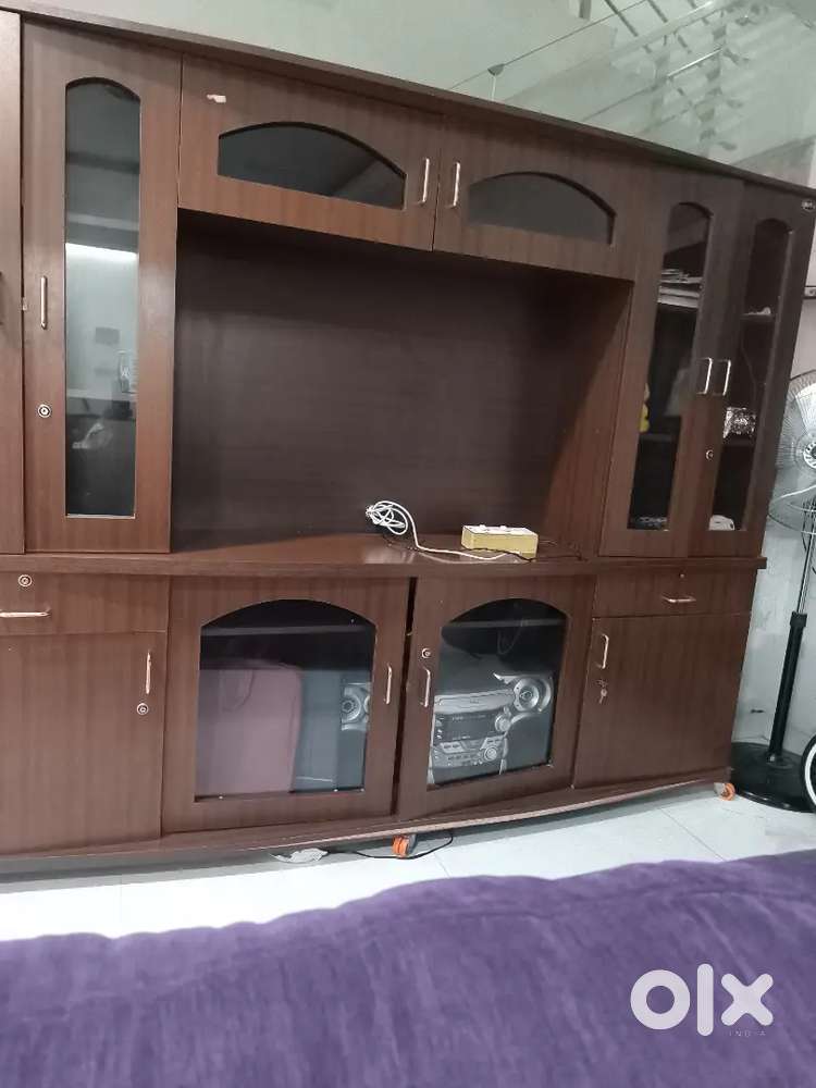 TV unit in good condition