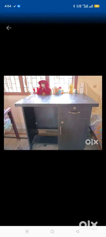 Office and study table