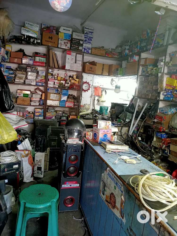 Electronics shop sell