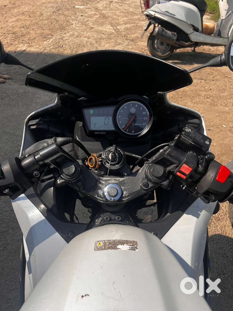 R15 s V2 -BS_IV Urjant sell