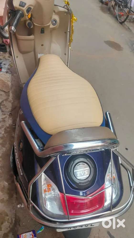 Two wheeler seat cover tailor / இரு சக்கர வாகன சீட் கவர் டெய்லர்