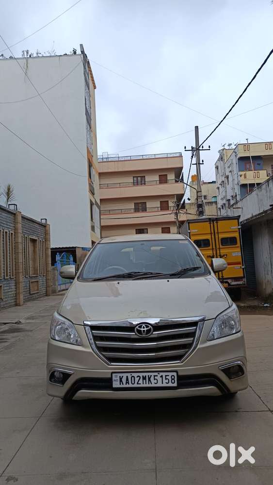 Toyota Innova 2.5 V 7 STR, 2015, Diesel