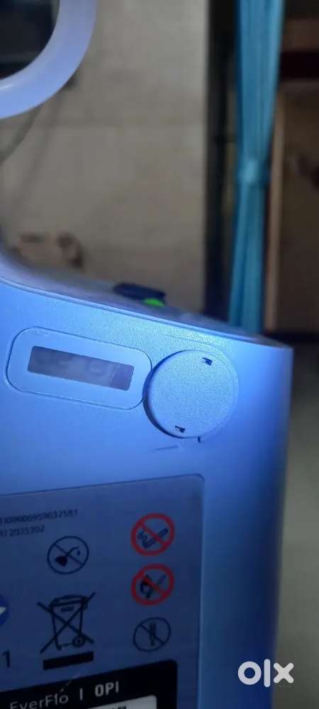 PHILIPS OXYGEN CONCENTRATOR 5L