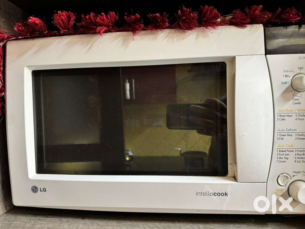28 L LG Microwave Oven Convection