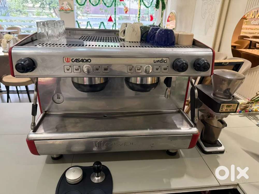 Commercial coffee machine