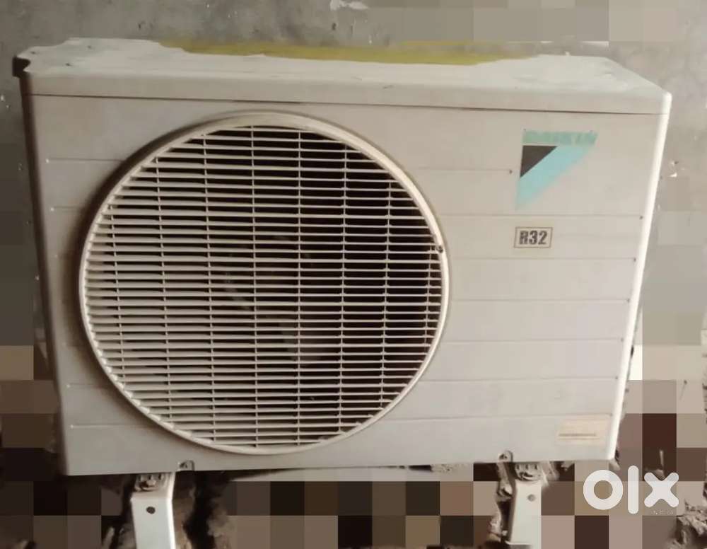 Daikin 1.5 ton Ac Outdoor only