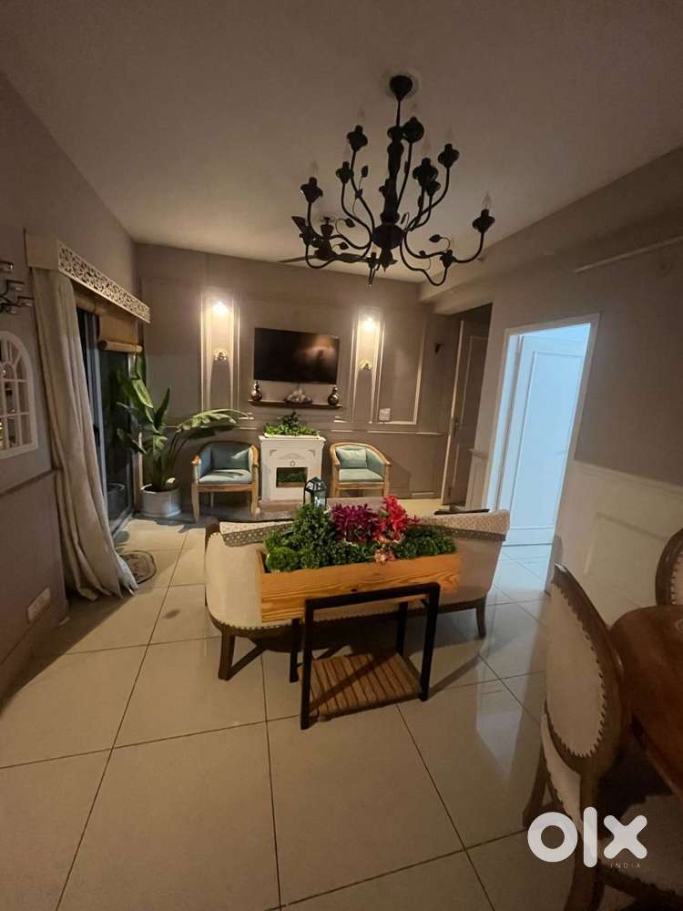 1BHK FULLY FURNISHED AT NOIDA SECTOR 73- GREAT LOCATION AND PRICE