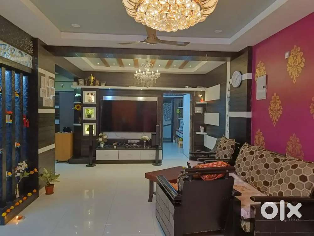 Interior decorated good looking spacious 3 BHK in peaceful place