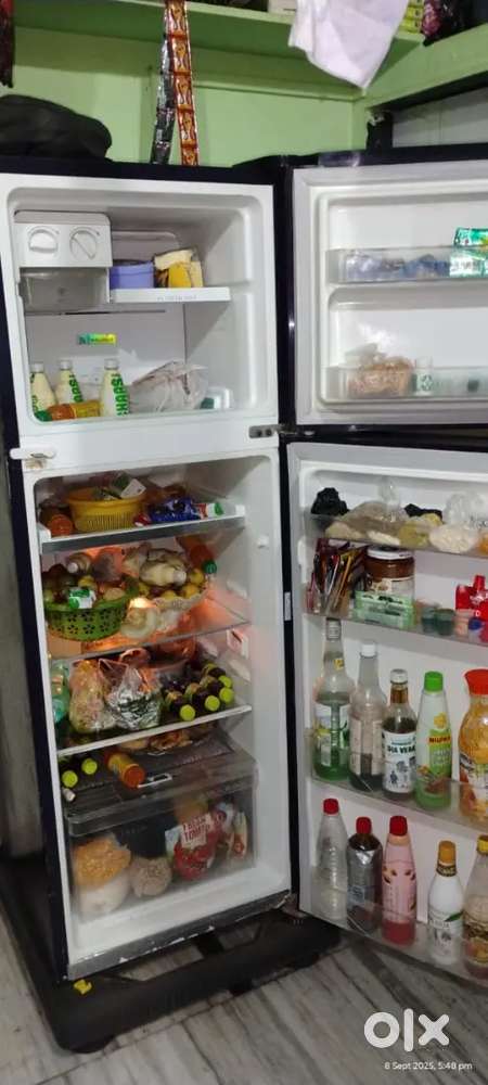 Whirlpool Double Door fridge to be sell