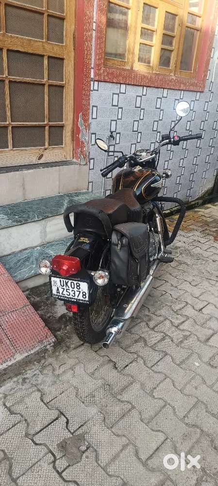 Good condition. Only 4800 kms runs