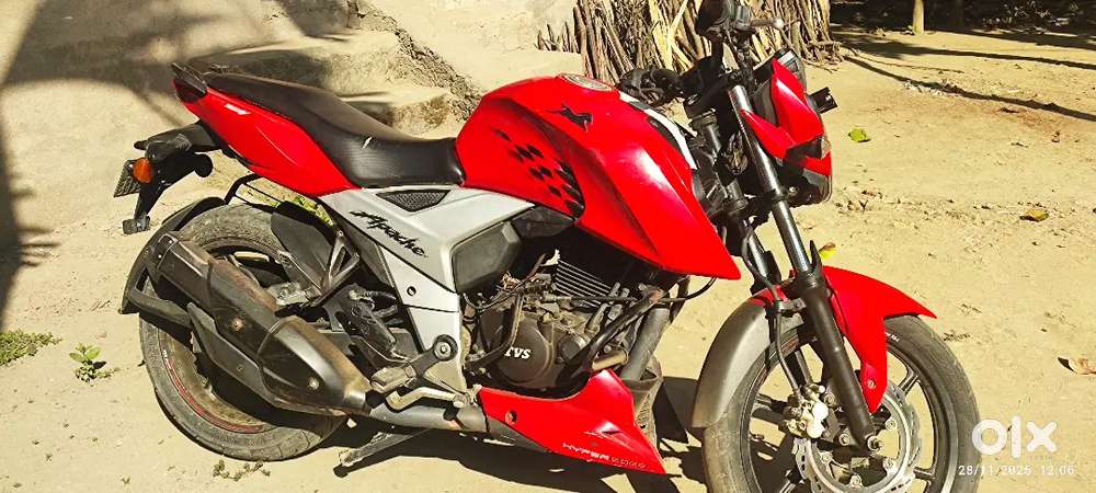 TVS RTR 4V RED COLOR