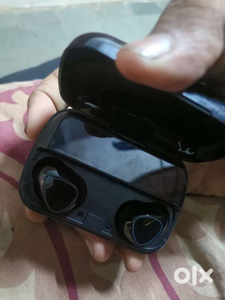 Light Earbuds