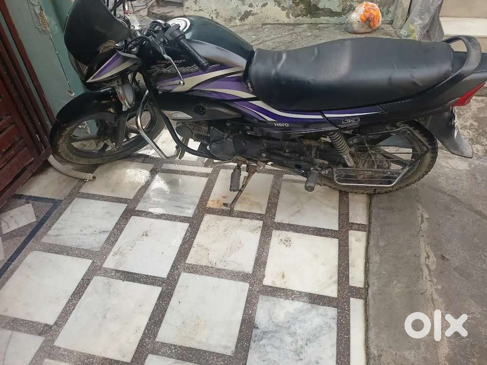 Super splendor bike h chlne me bilkul mst h jise leni ho contact kre