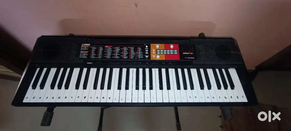 Yamaha PSR-F51 61-Keys Portable Keyboard + stand worth 1200rs free