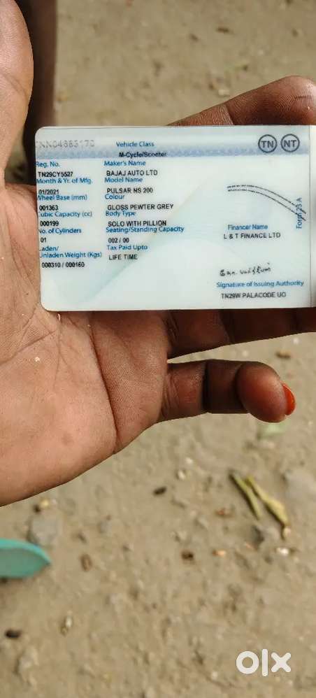 Bajaj ns200