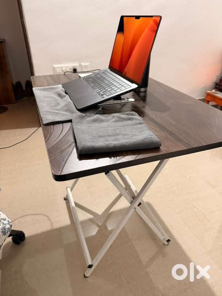 Computer / Study Table (Foldable)