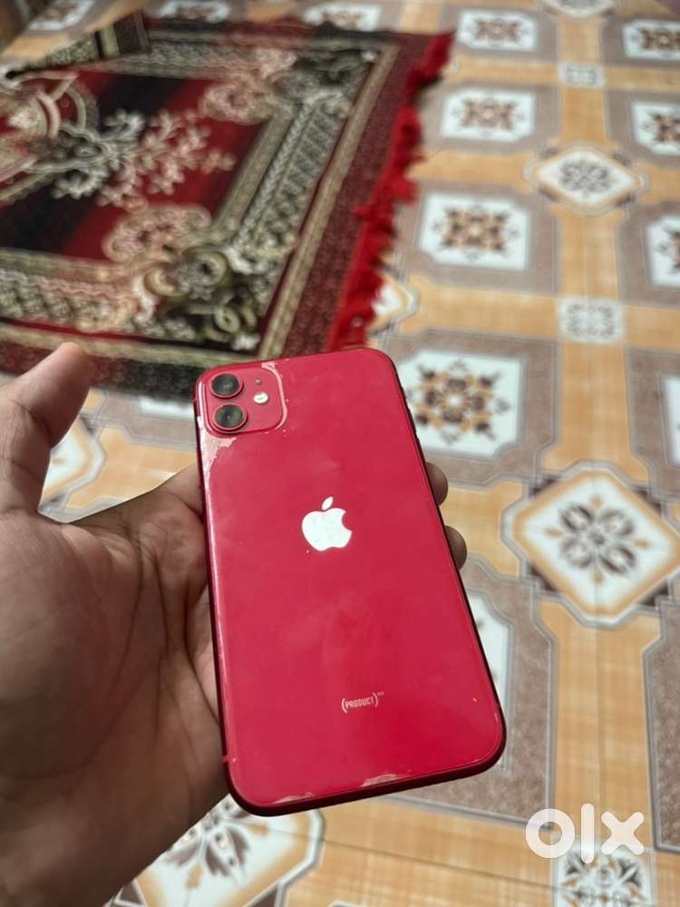 Iphone 11 red colour