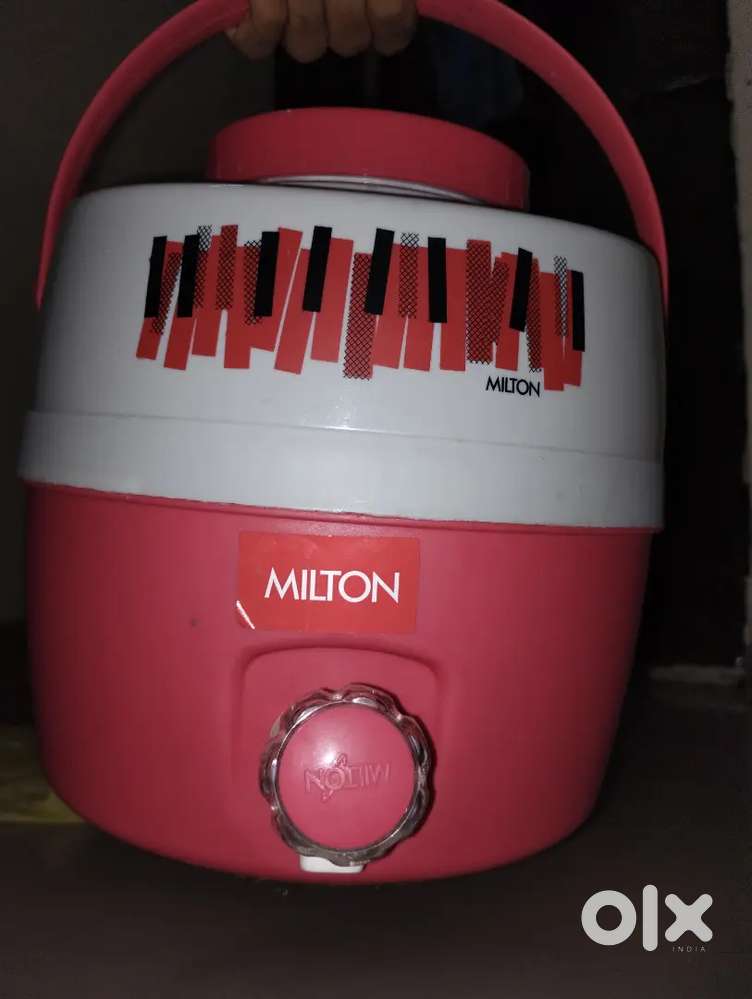 Milton water camphor/jug, insulated jug of 5L, brand new and classy