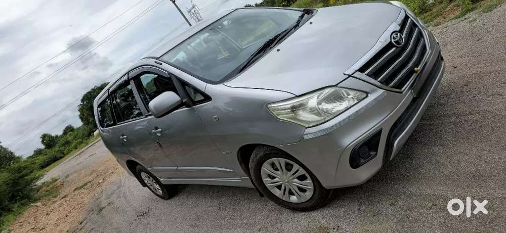 Toyota Innova 2015 Diesel Well Maintained