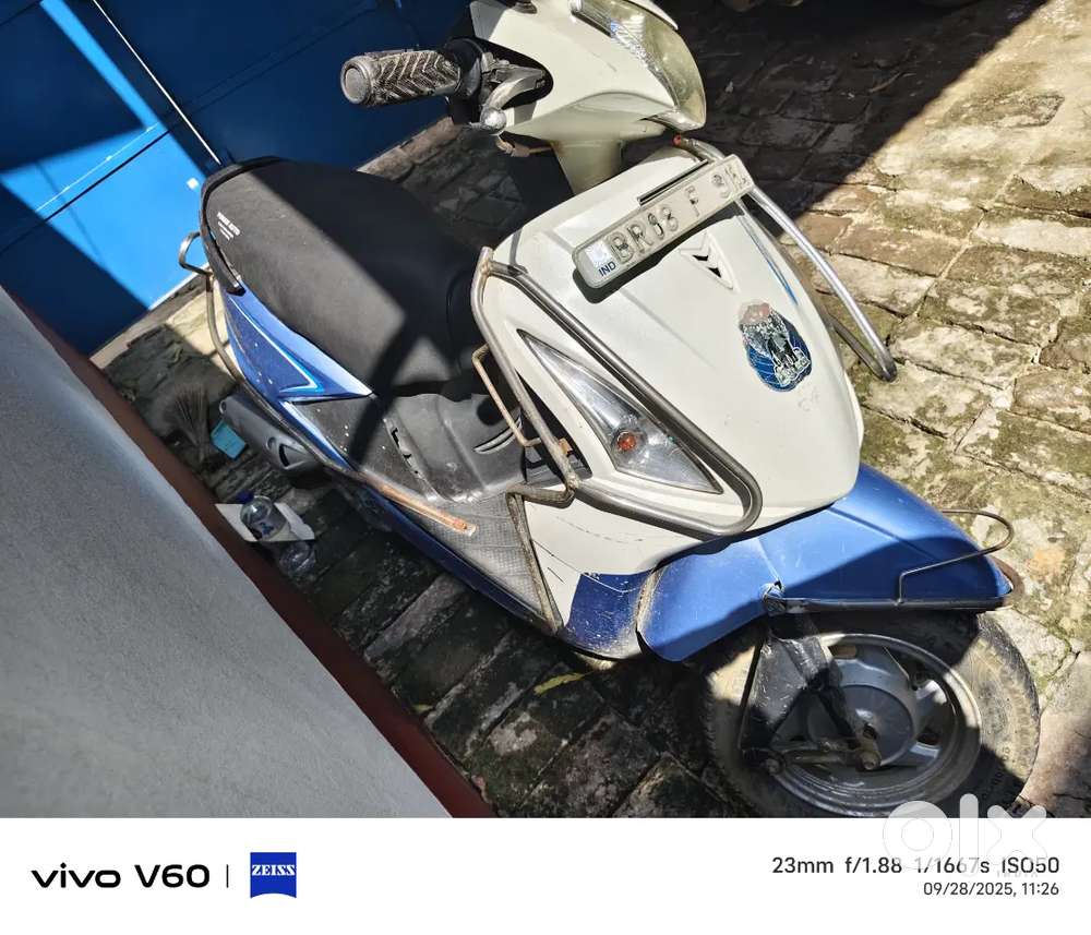 Hero pleasure 110cc scooty in best condition single hand 1st owner