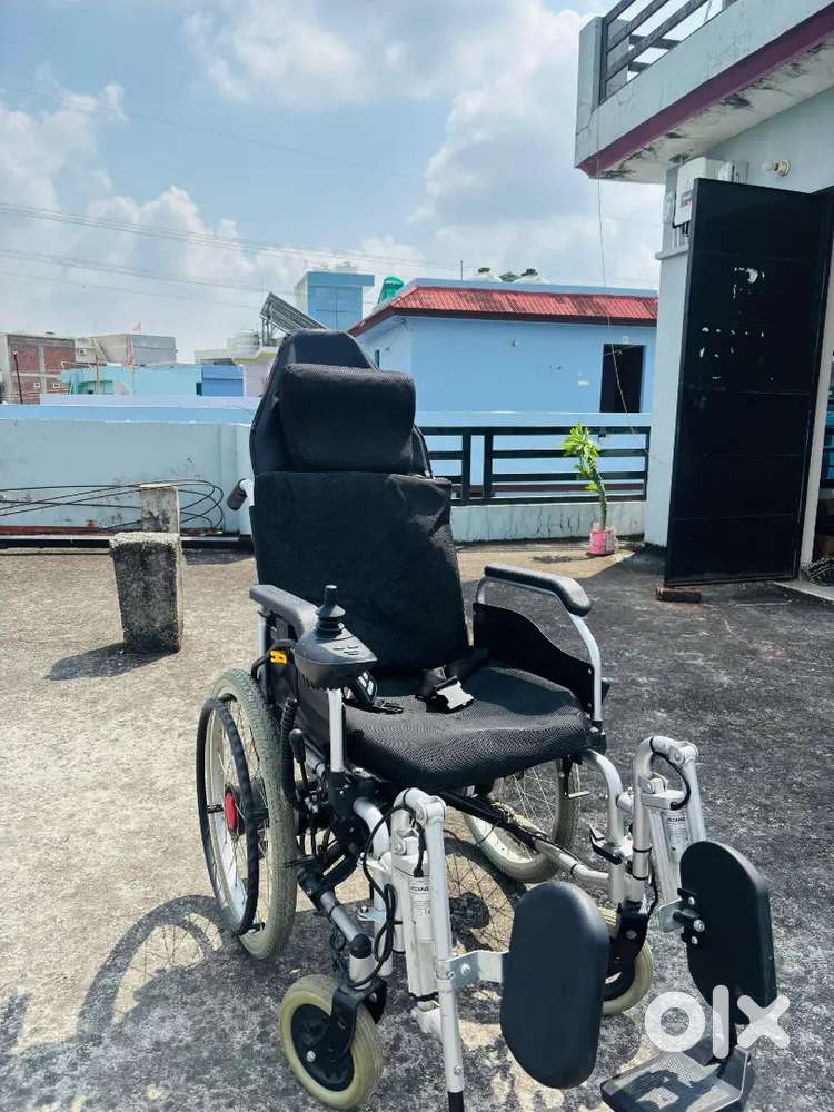 Electric wheelchair