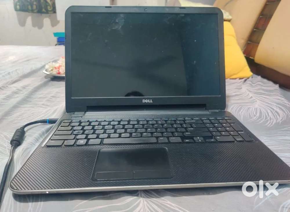 Dell laptop for 8000