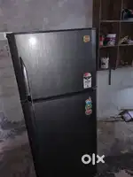 डबल डोर फ्रिज बेचना है