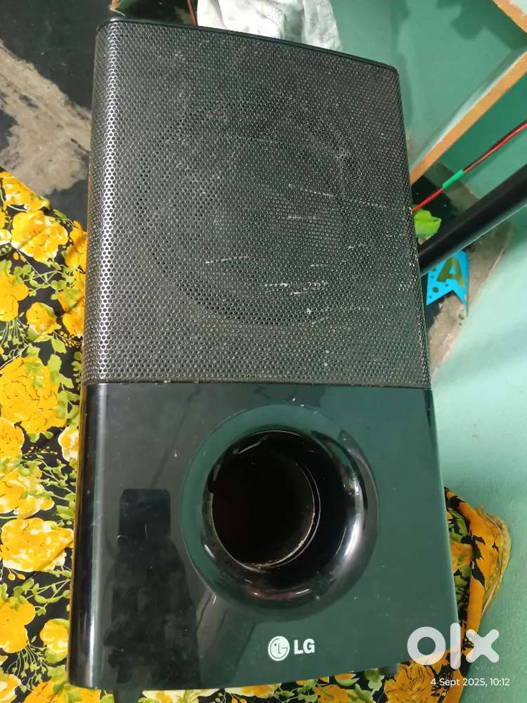 LG 160w subwoofer speaker