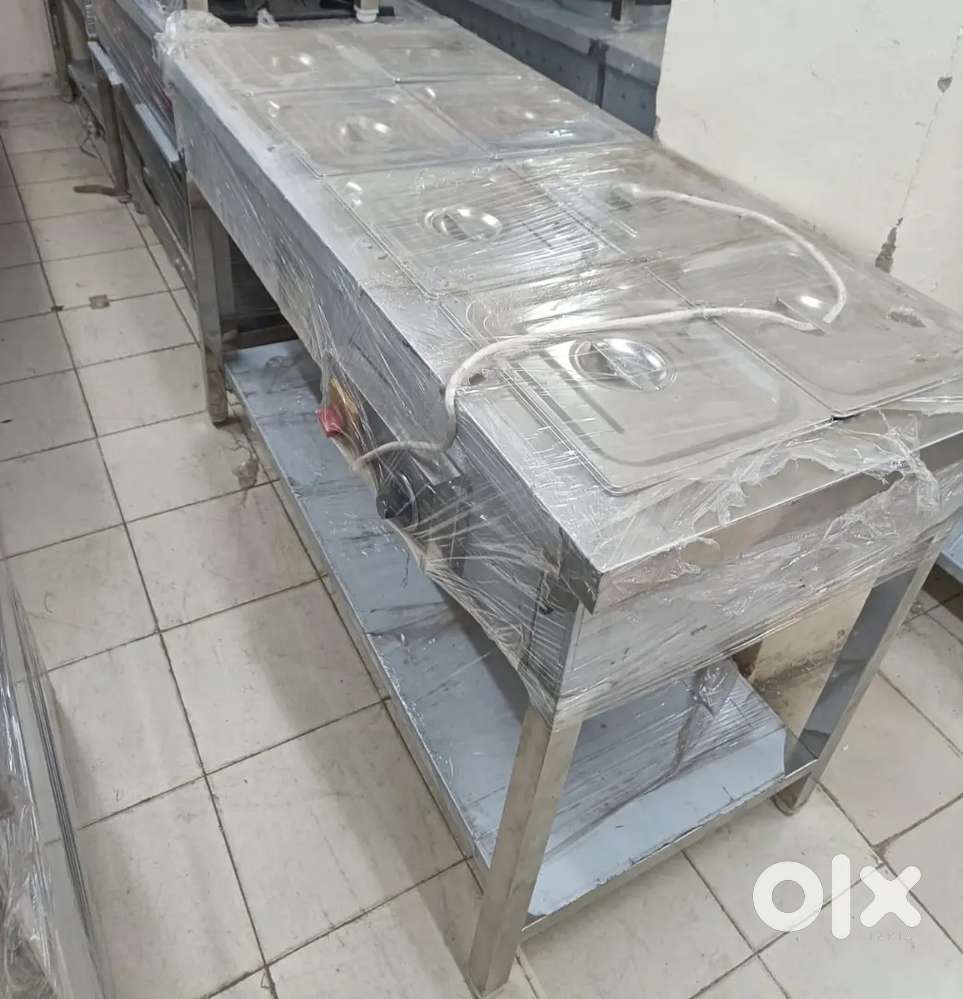 1 MONTH OLD COMMERCIAL BAIN MARIE 8 CONTAINER