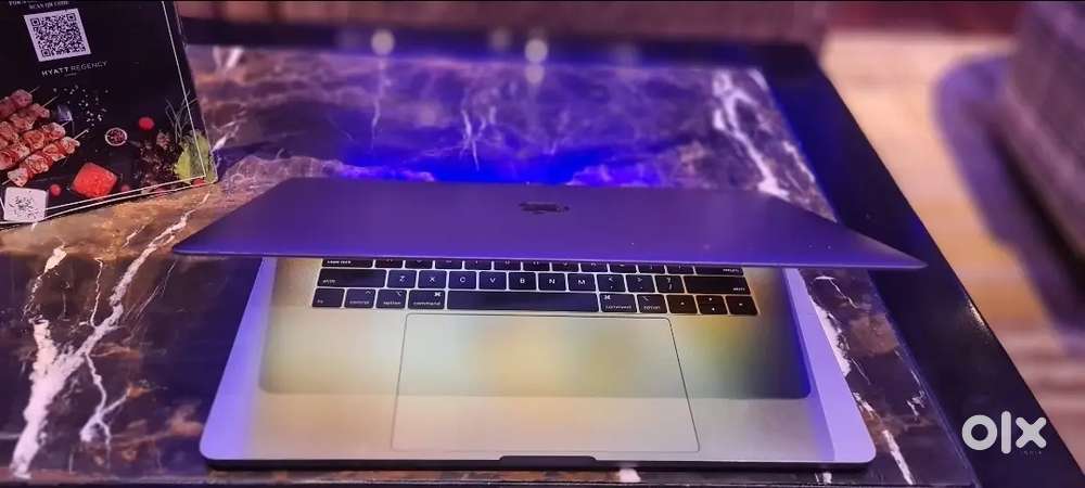 MACBOOK PRO