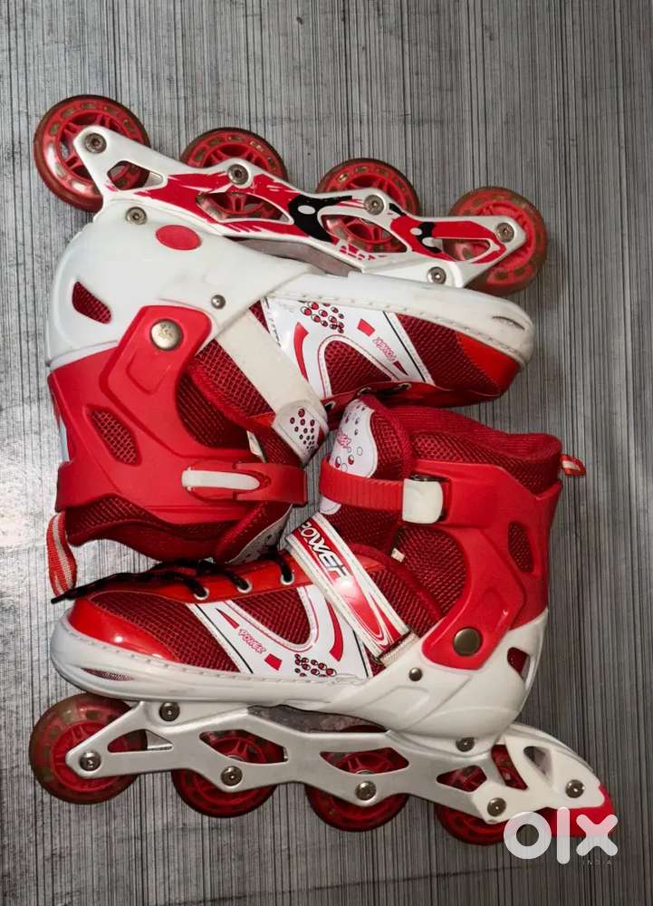 Skating shoes