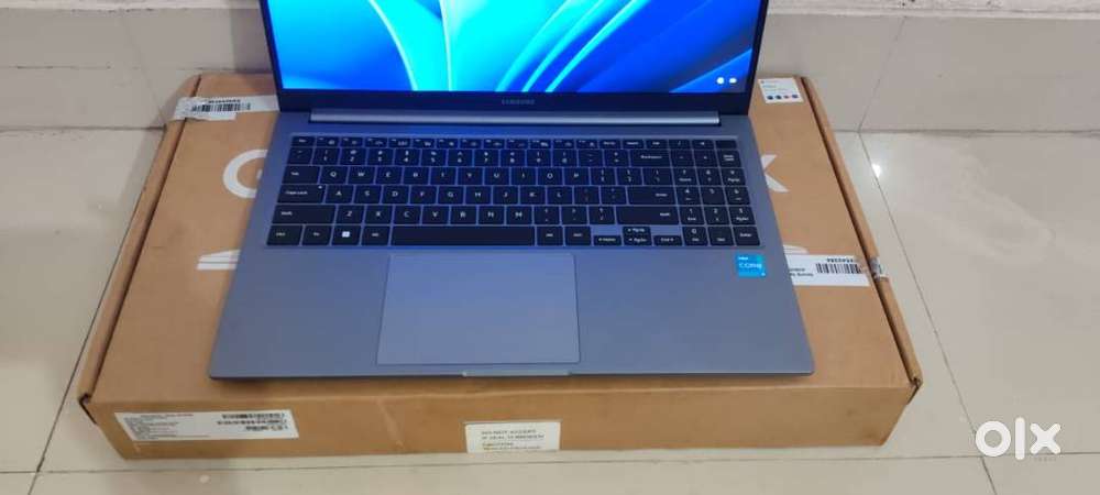 Samsung galaxy book 4 i3 13th generation.